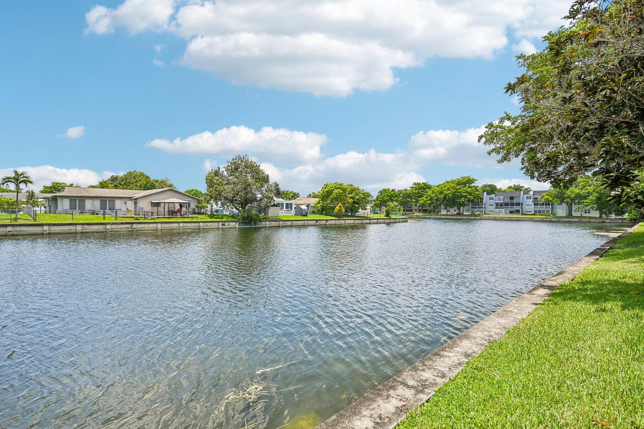 LIME BAY CONDOMINIUM 6 - Residential