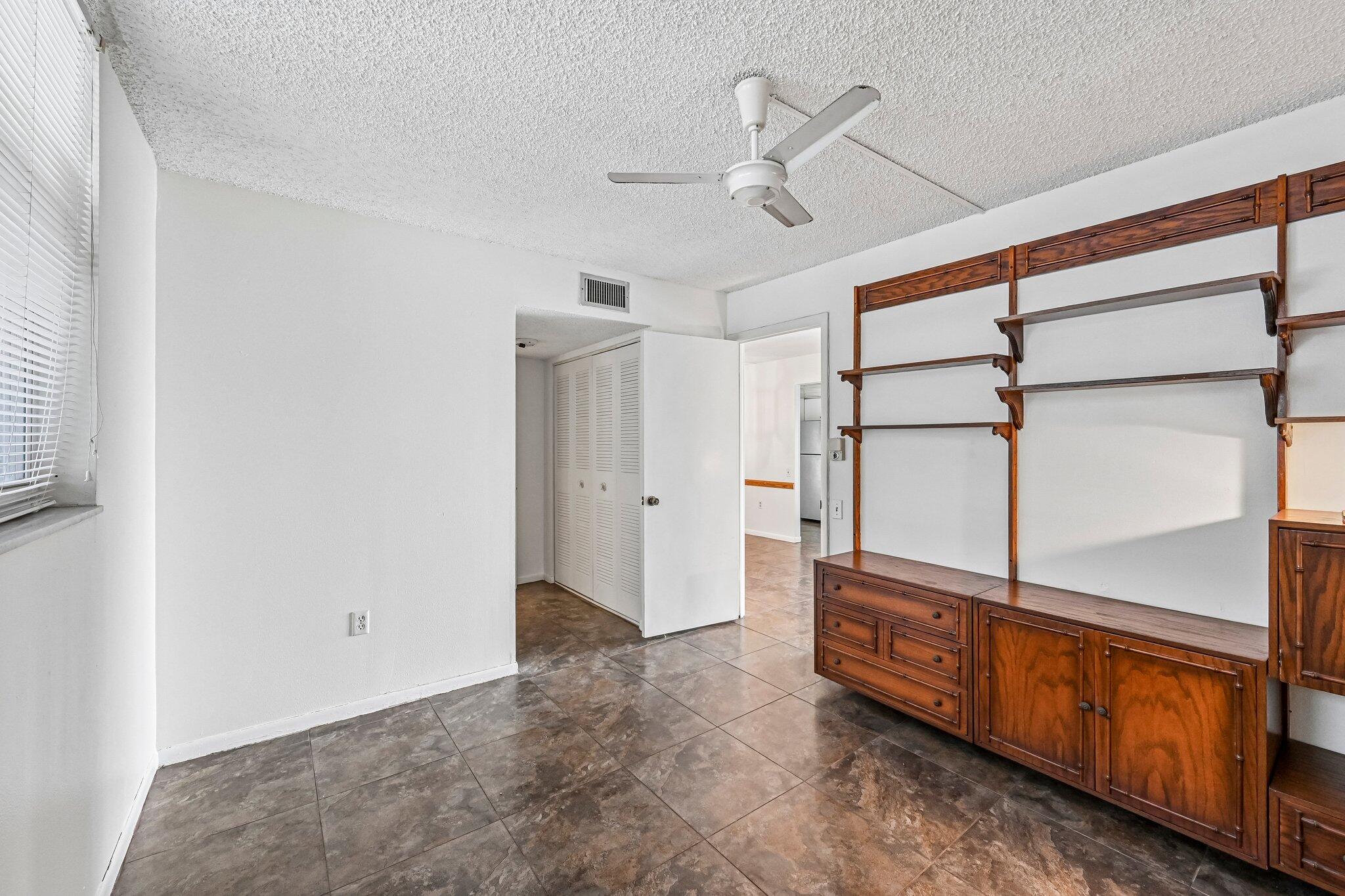 LIME BAY CONDOMINIUM 6 - Residential