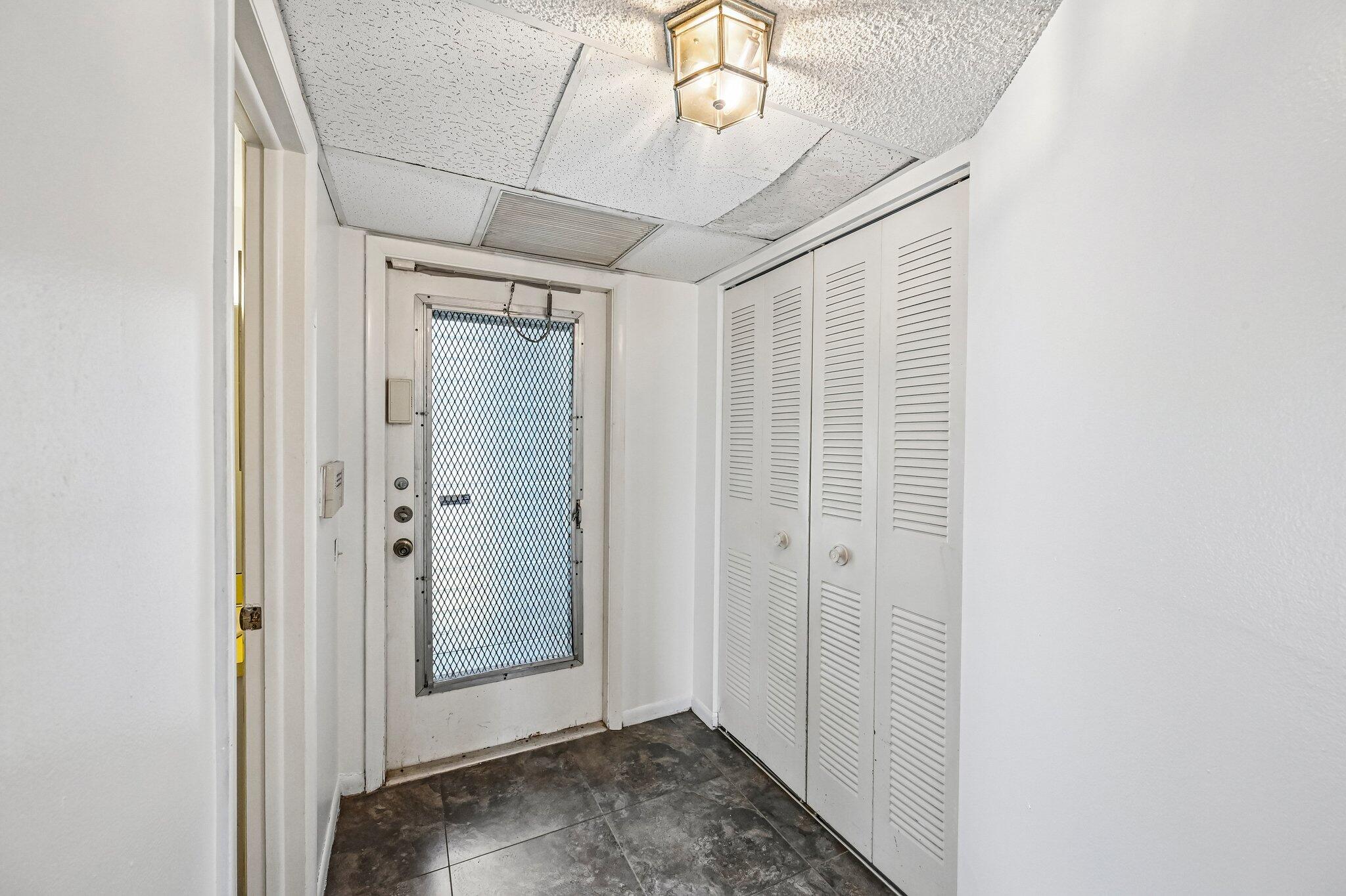 LIME BAY CONDOMINIUM 6 - Residential