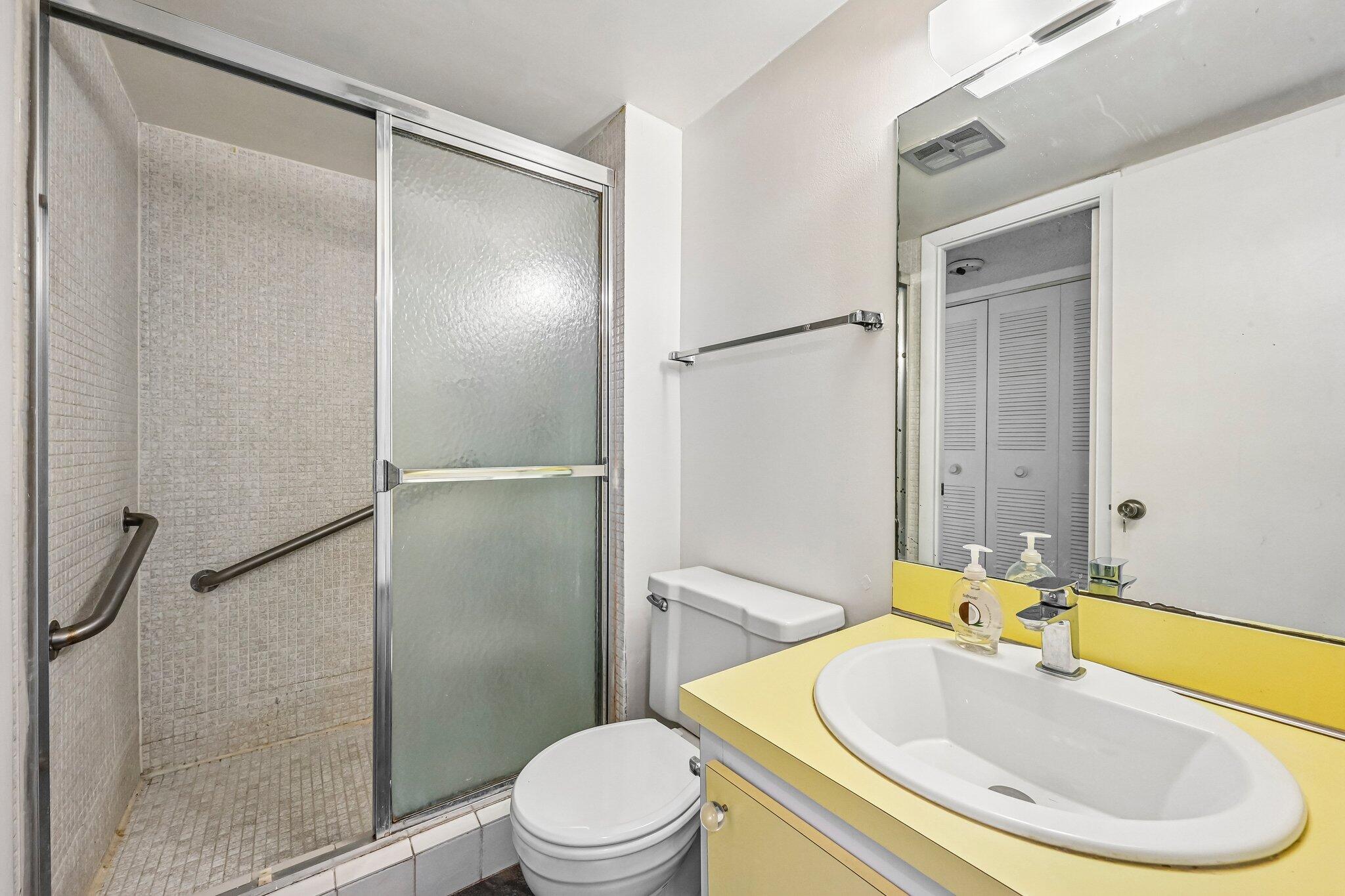 LIME BAY CONDOMINIUM 6 - Residential