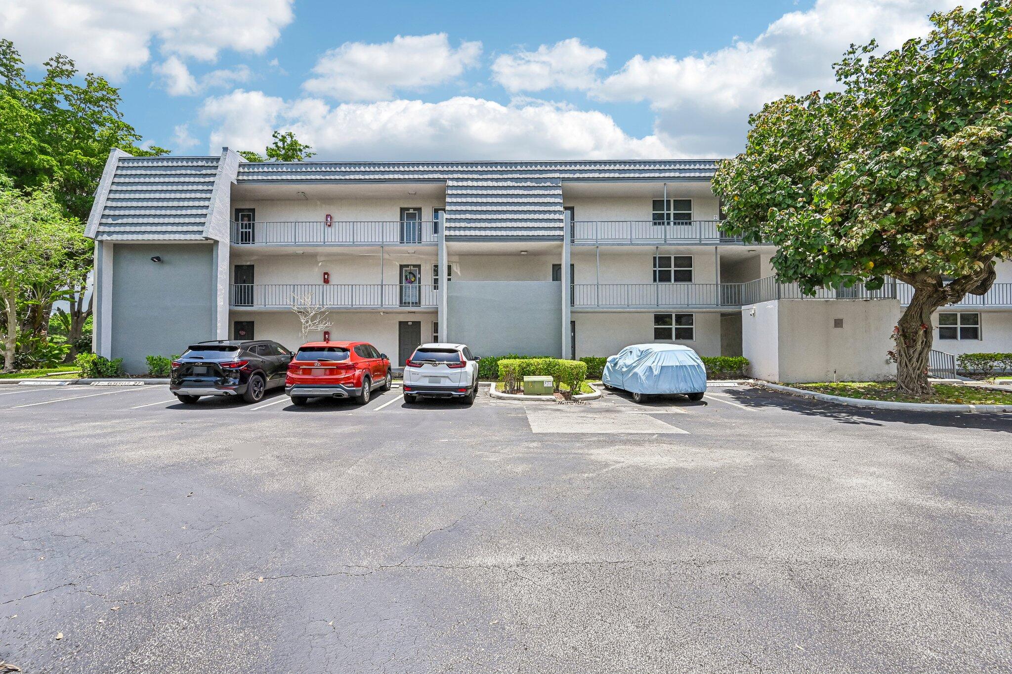 LIME BAY CONDOMINIUM 6 - Residential