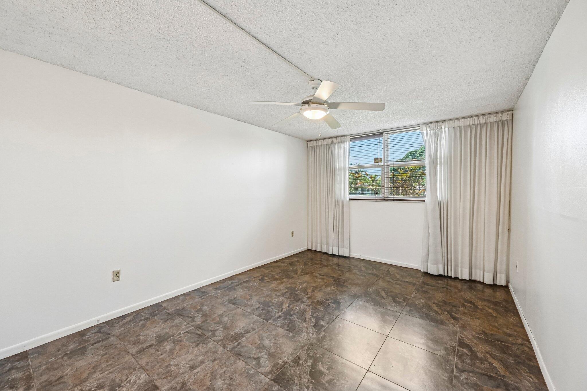 LIME BAY CONDOMINIUM 6 - Residential