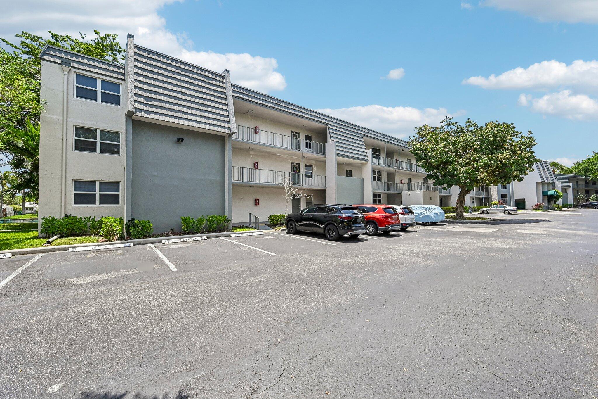 LIME BAY CONDOMINIUM 6 - Residential