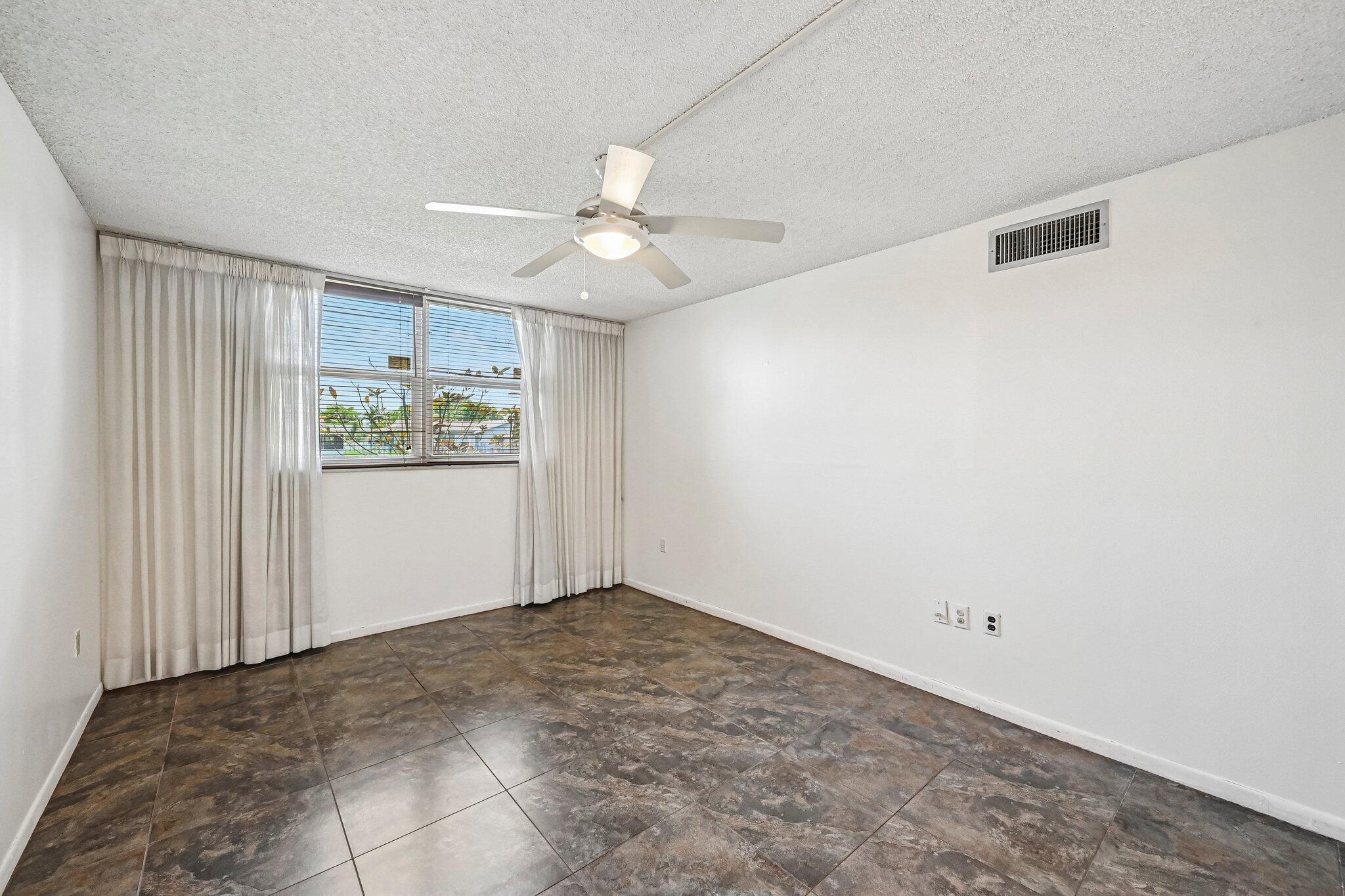 LIME BAY CONDOMINIUM 6 - Residential