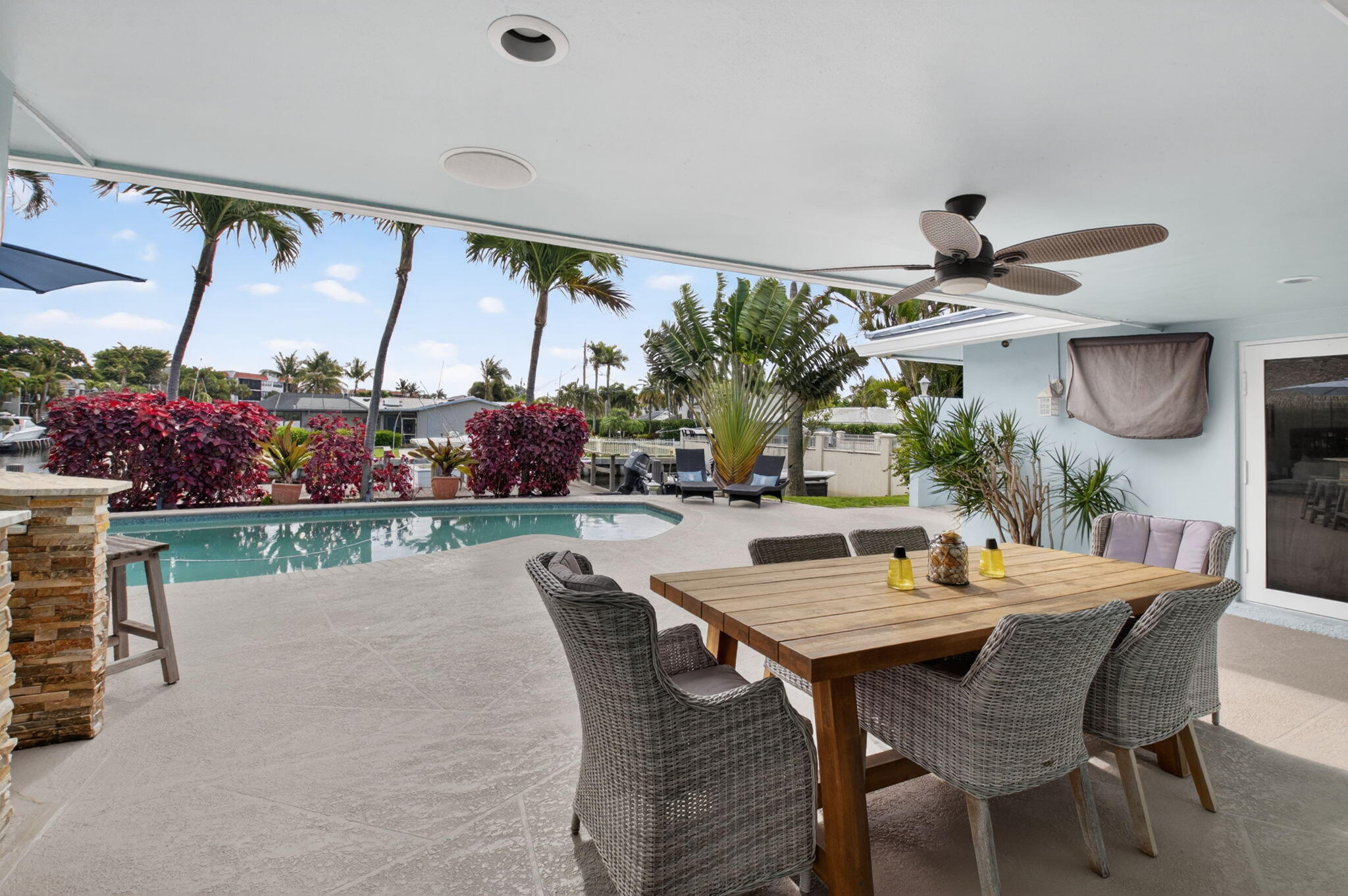 CARIBBEAN KEYS - Residential