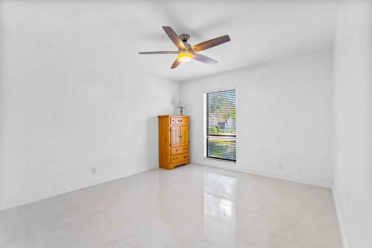 BOCA TIERRA 3RD SEC - Residential Lease