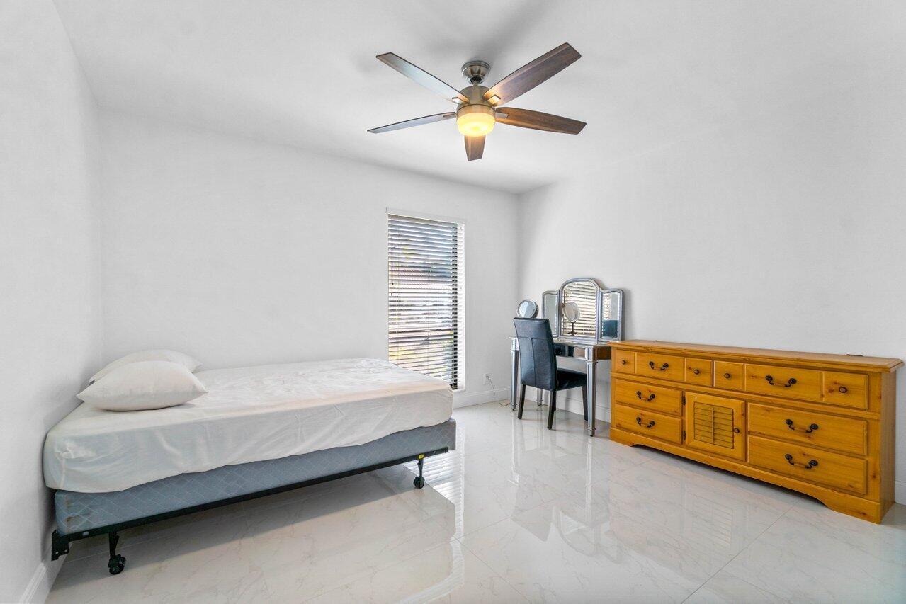 BOCA TIERRA 3RD SEC - Residential Lease