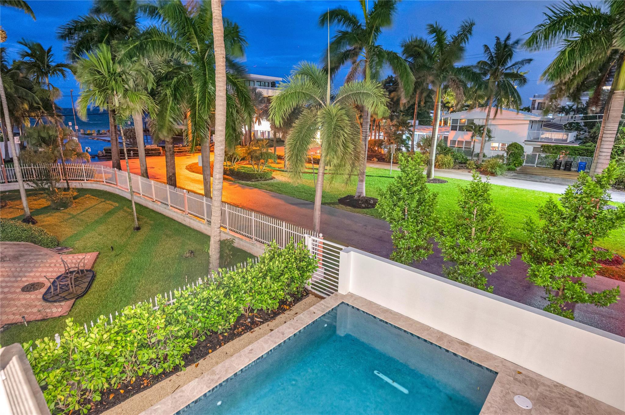 Lauderdale Beach 4-2 B - Residential