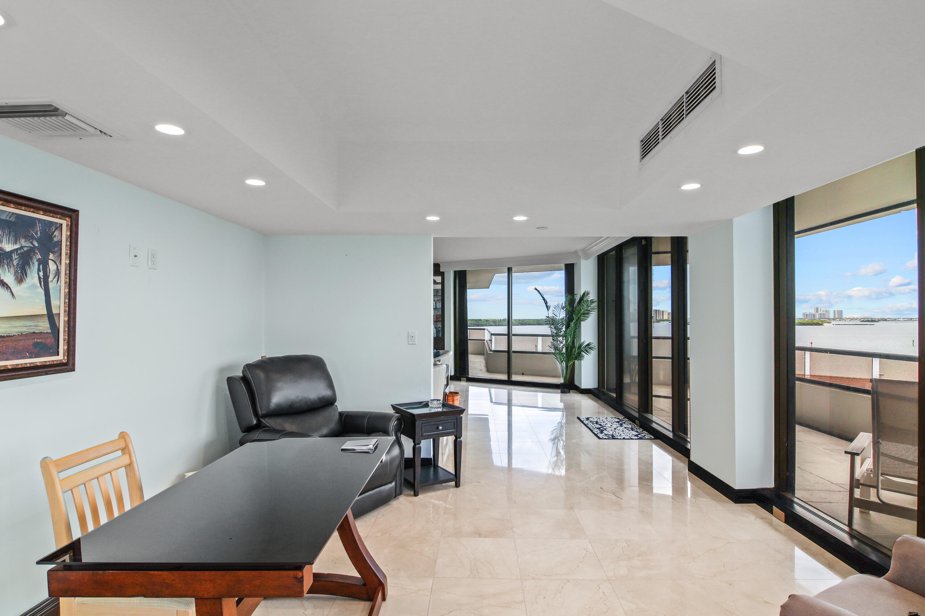 OLD PORT COVE LAKE POINT TOWER CONDO - Residential