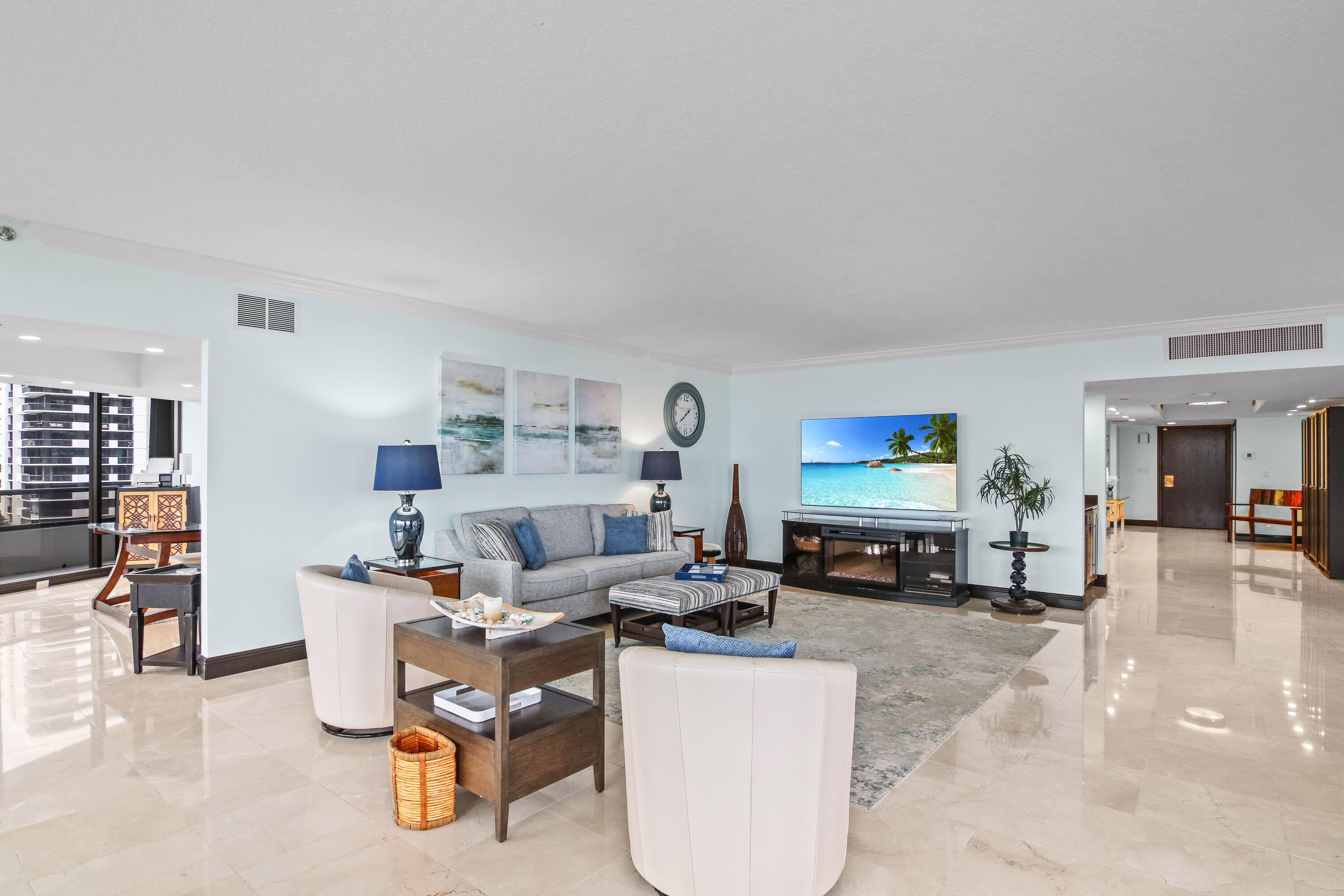 OLD PORT COVE LAKE POINT TOWER CONDO - Residential