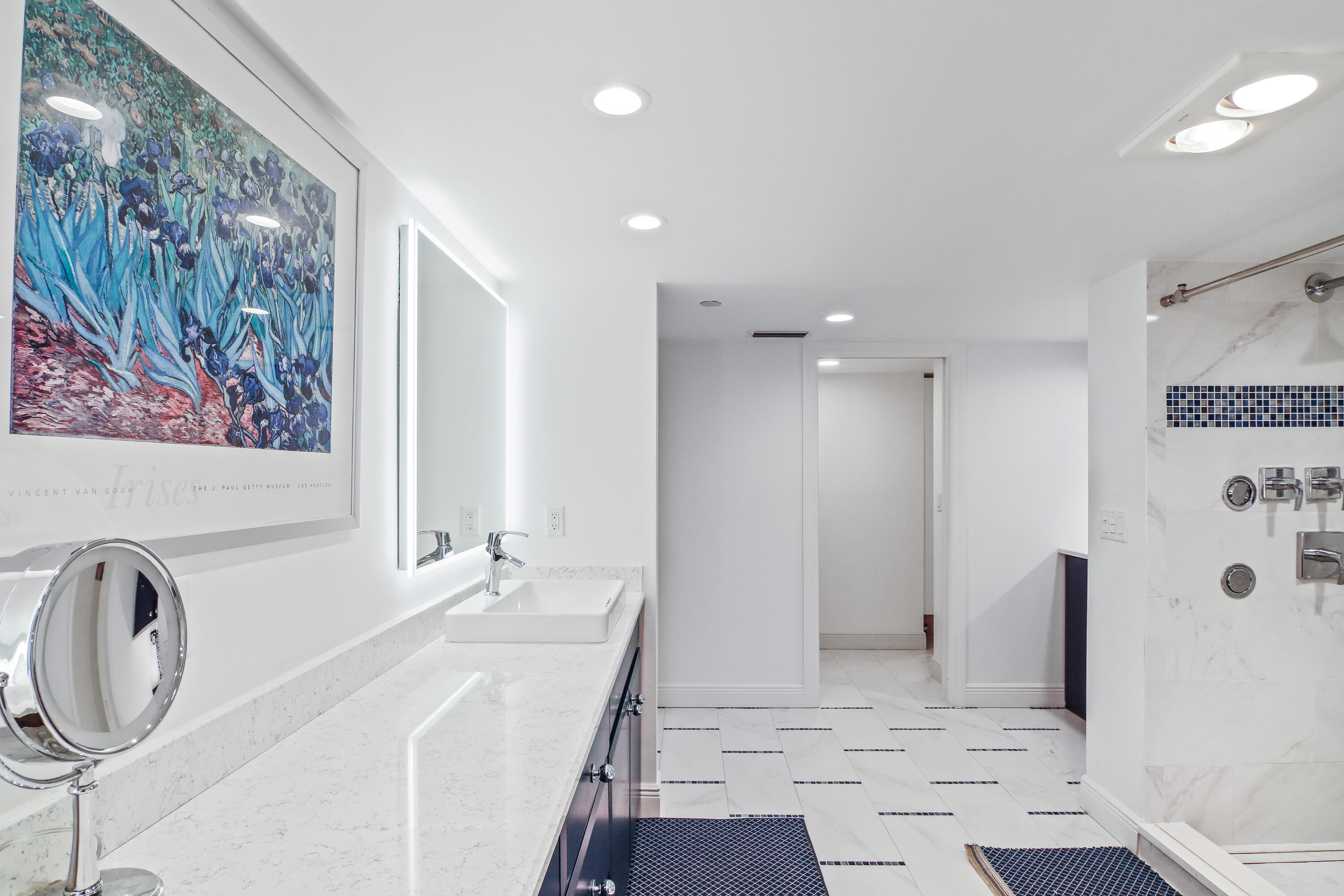 OLD PORT COVE LAKE POINT TOWER CONDO - Residential