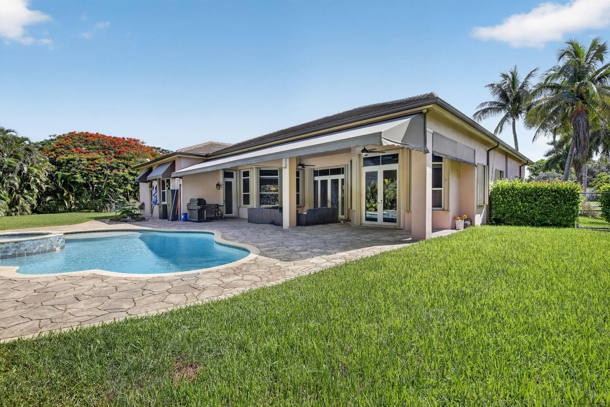 GROVES PARK PHASE - Residential