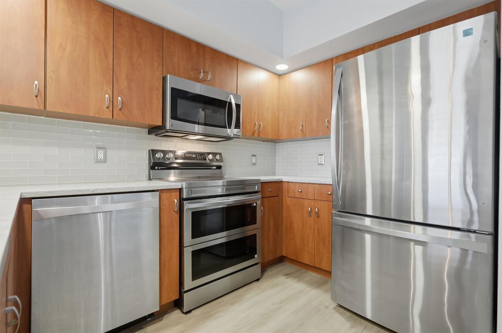 WAVERLY AT LAS OLAS CONDO - Residential Lease