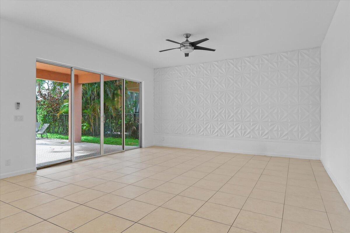 MADISON GREEN 1 - Residential
