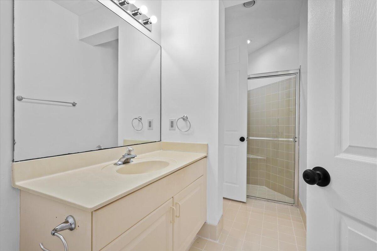 MADISON GREEN 1 - Residential