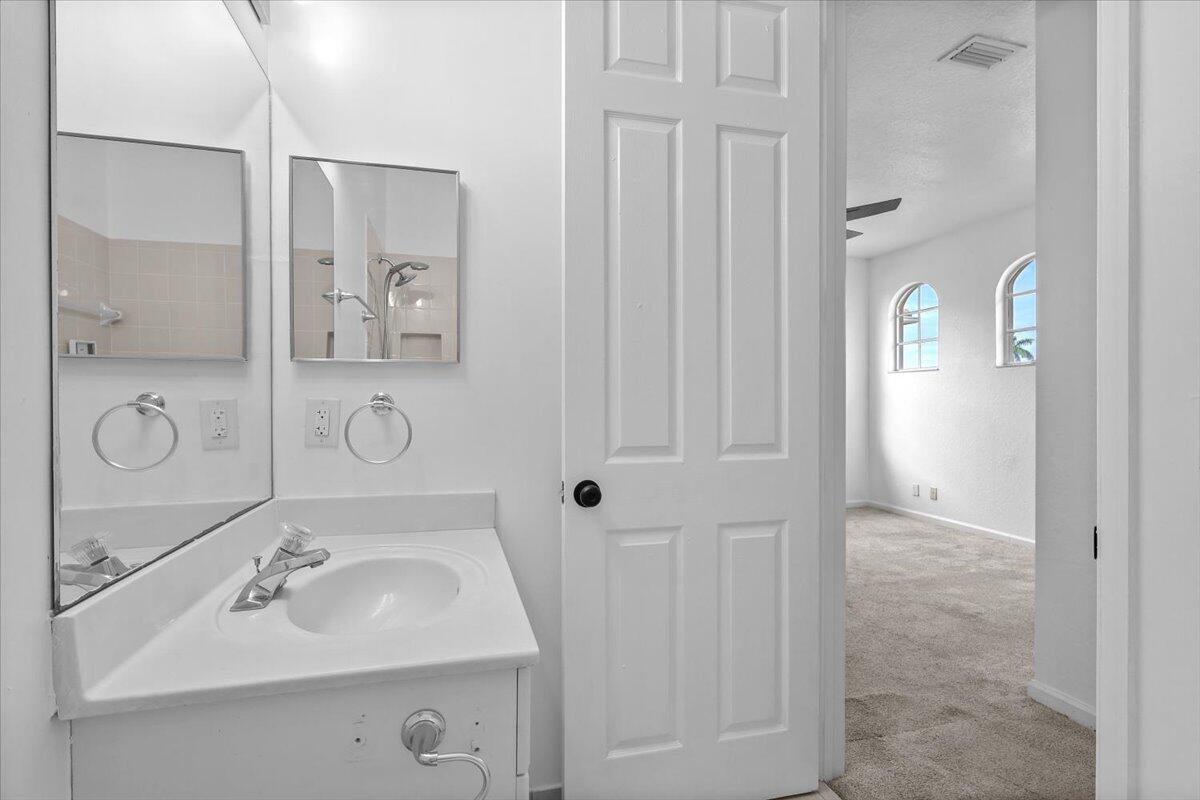 MADISON GREEN 1 - Residential