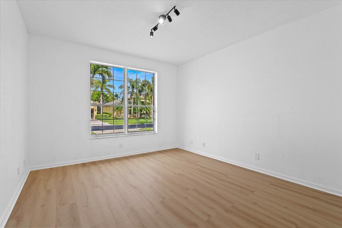 MADISON GREEN 1 - Residential