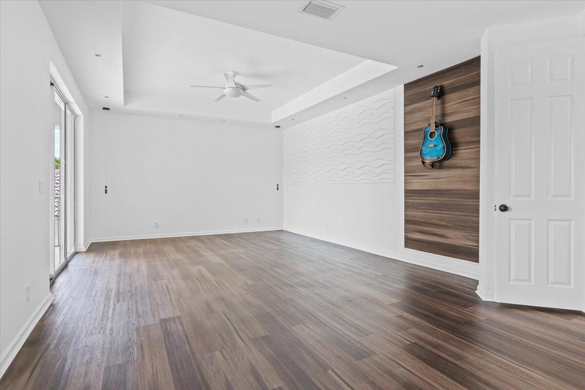 MADISON GREEN 1 - Residential