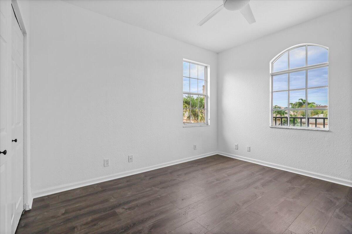 MADISON GREEN 1 - Residential
