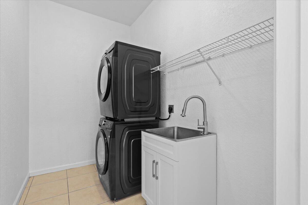 MADISON GREEN 1 - Residential