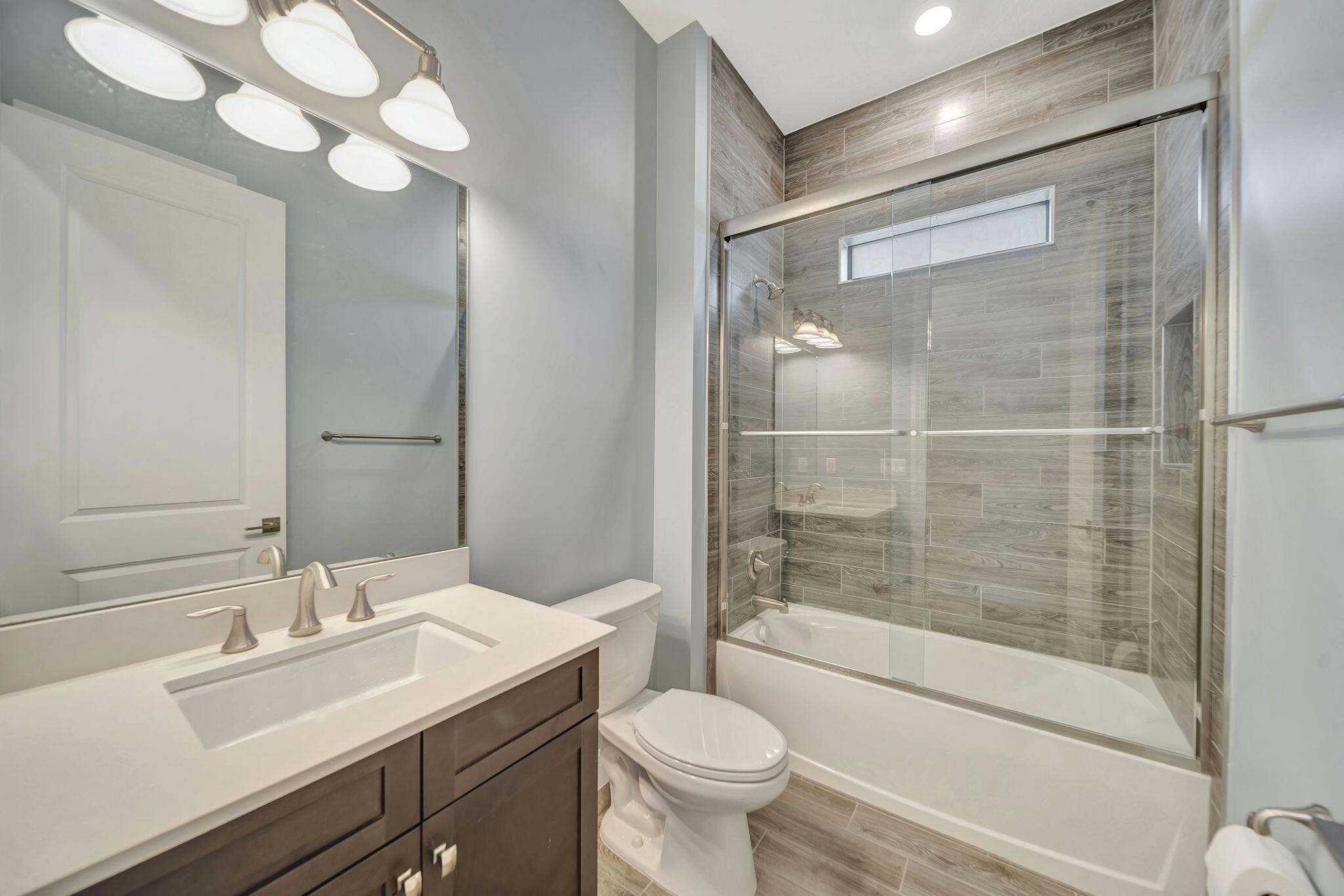 PARKLAND BAY - Residential Lease