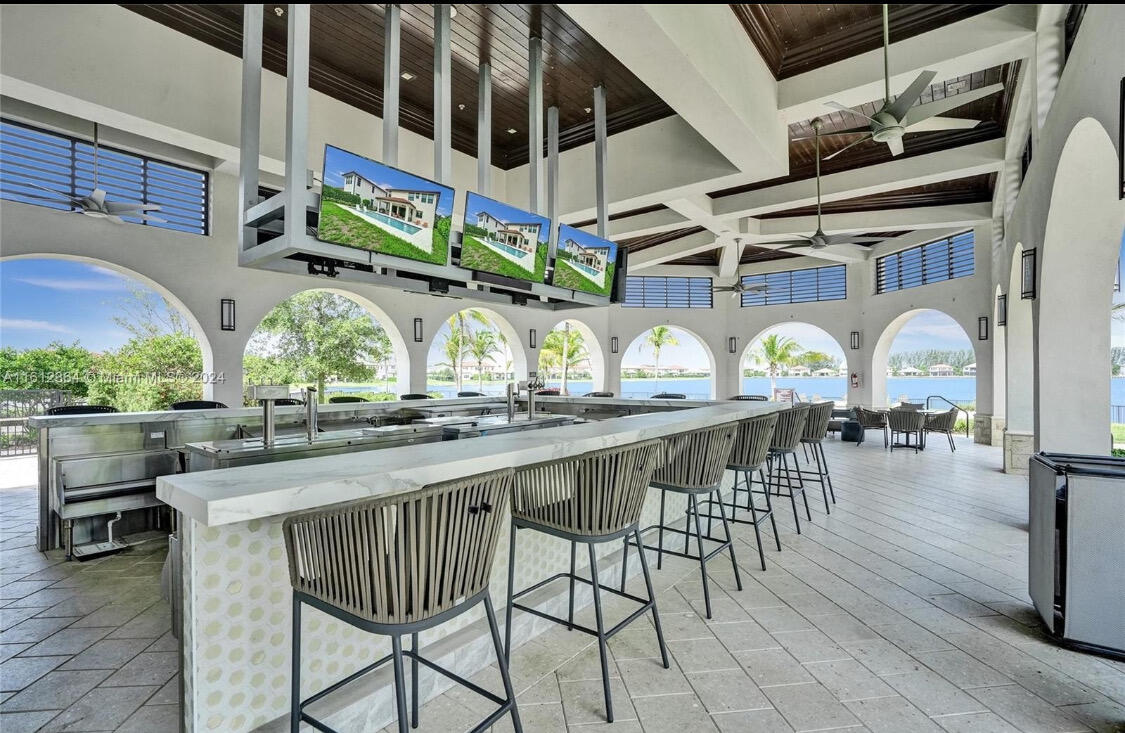 PARKLAND BAY - Residential Lease