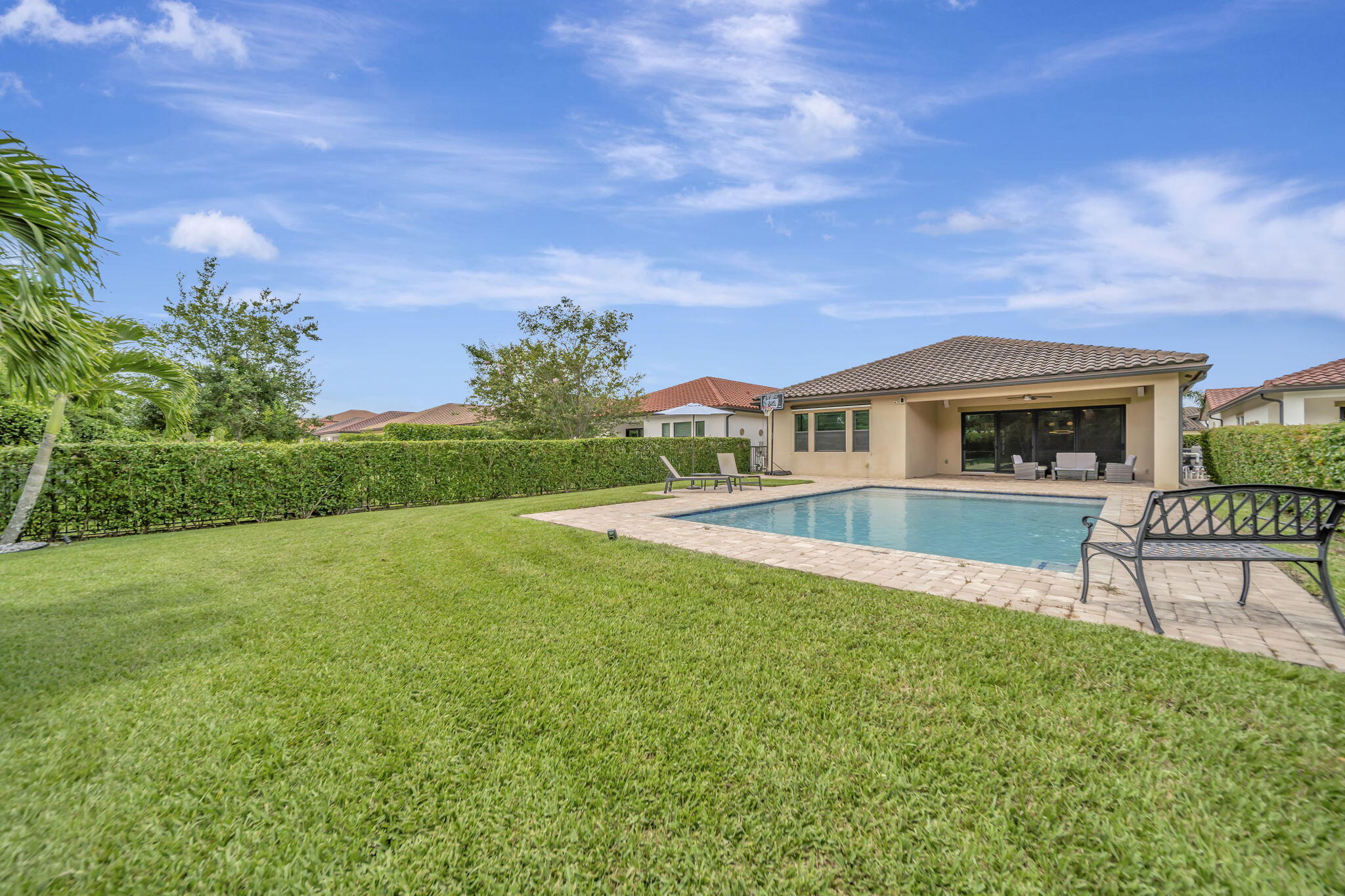 PARKLAND BAY - Residential Lease