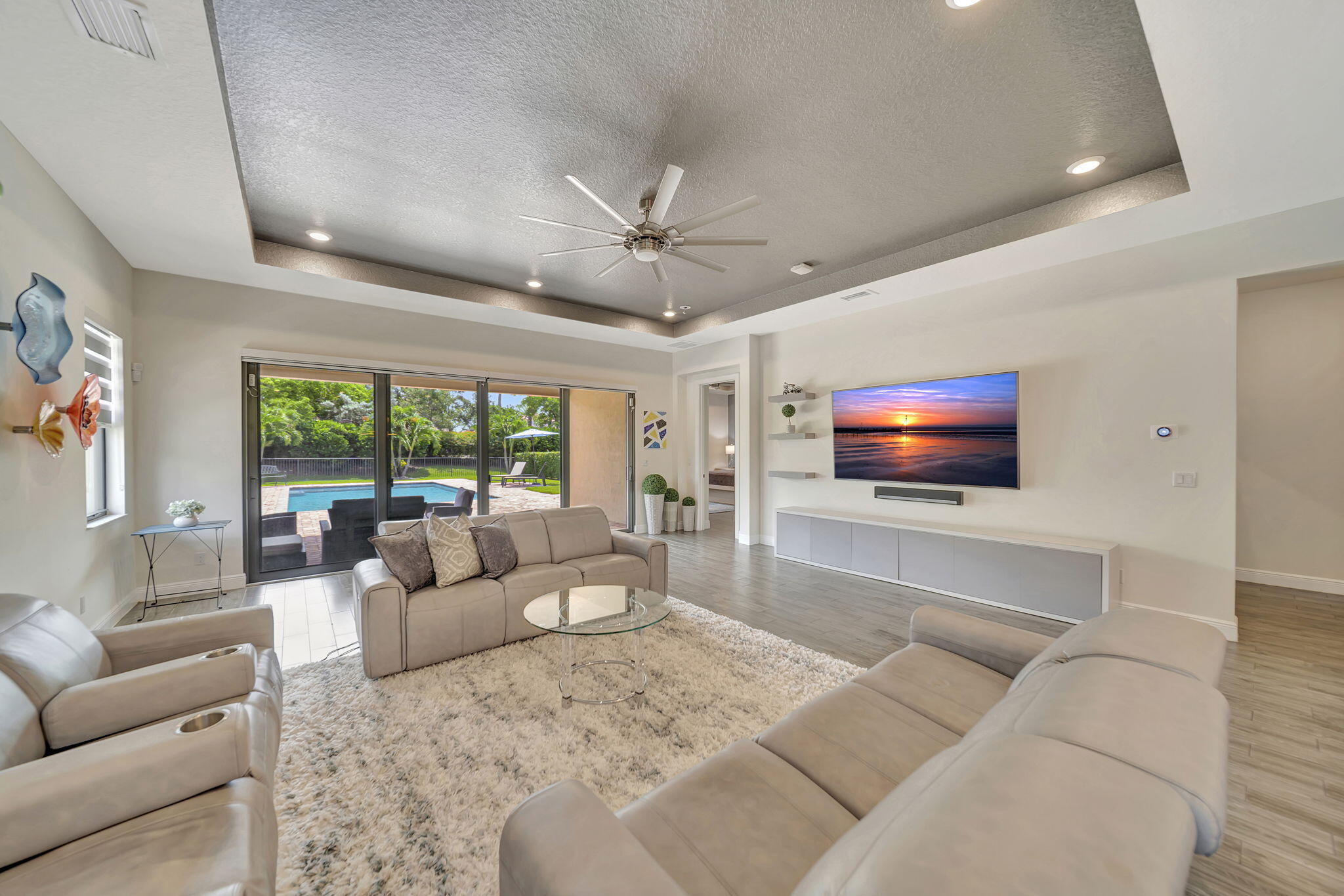 PARKLAND BAY - Residential Lease