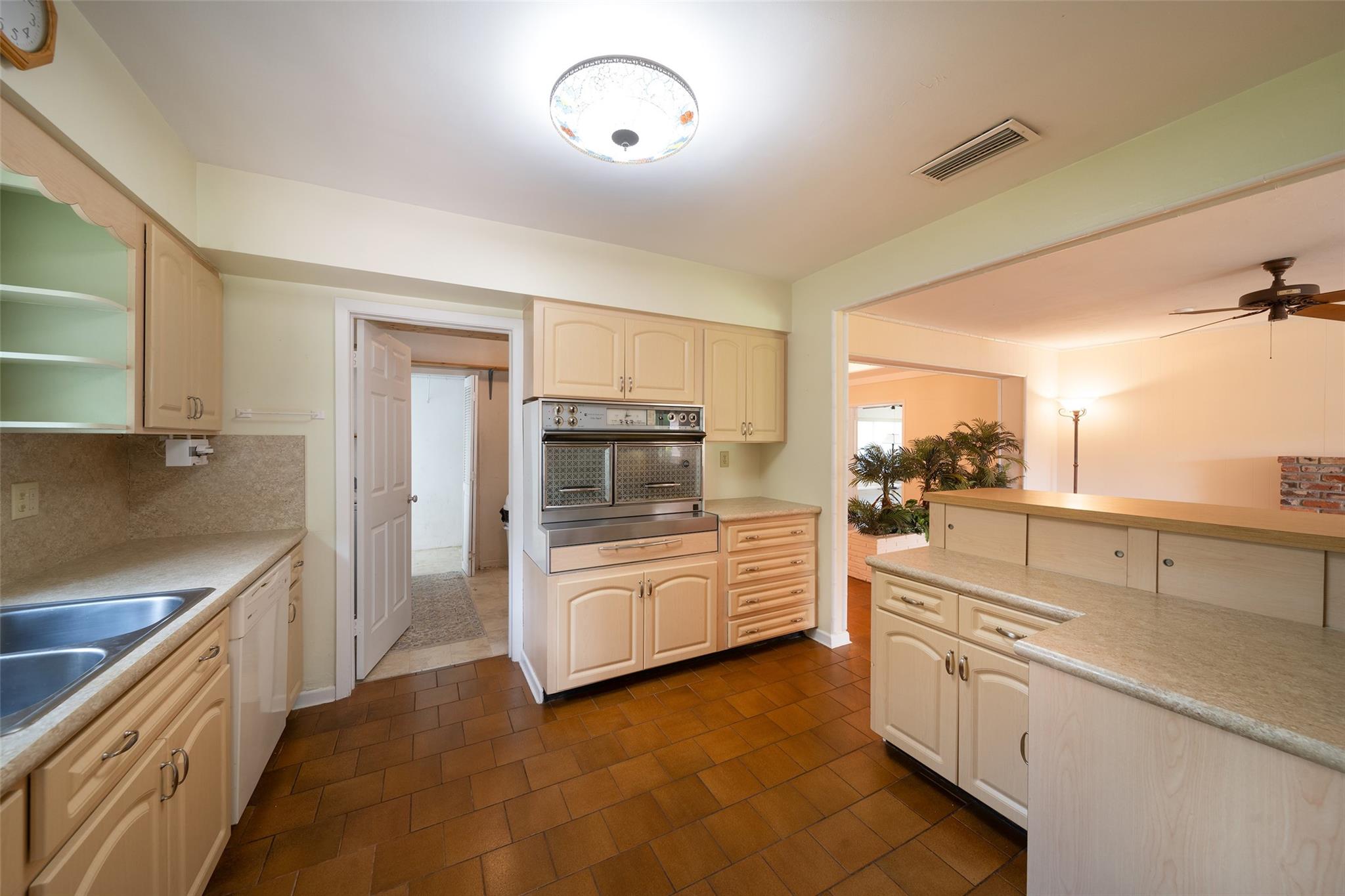 Floranada Ridge Sec A 30- - Residential