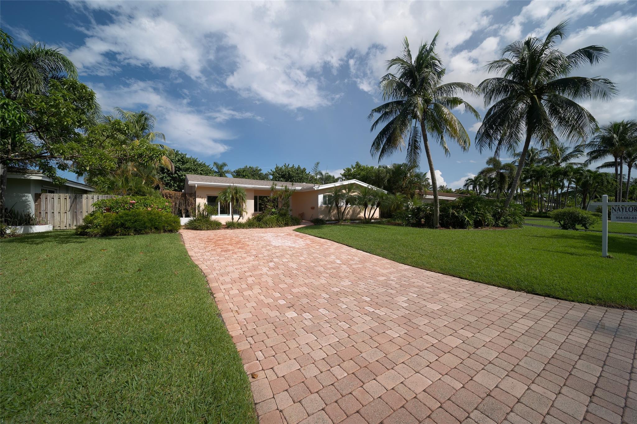 Floranada Ridge Sec A 30- - Residential