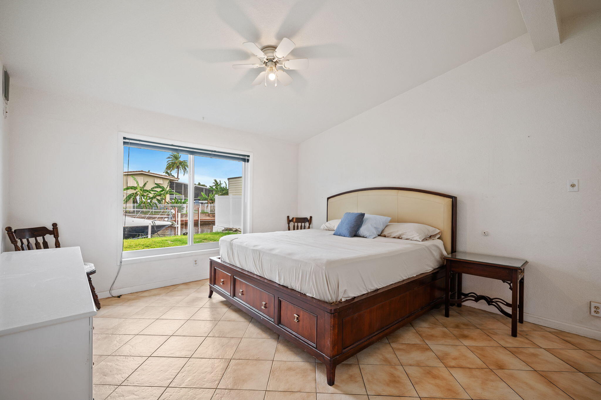 LAUDERDALE ISLES NO 2-BLK 7 - Residential