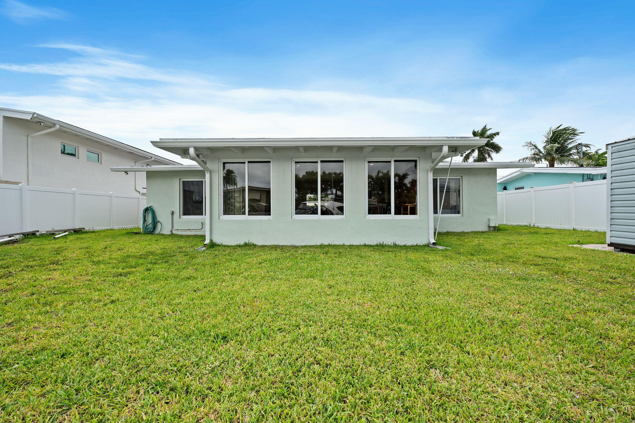 LAUDERDALE ISLES NO 2-BLK 7 - Residential