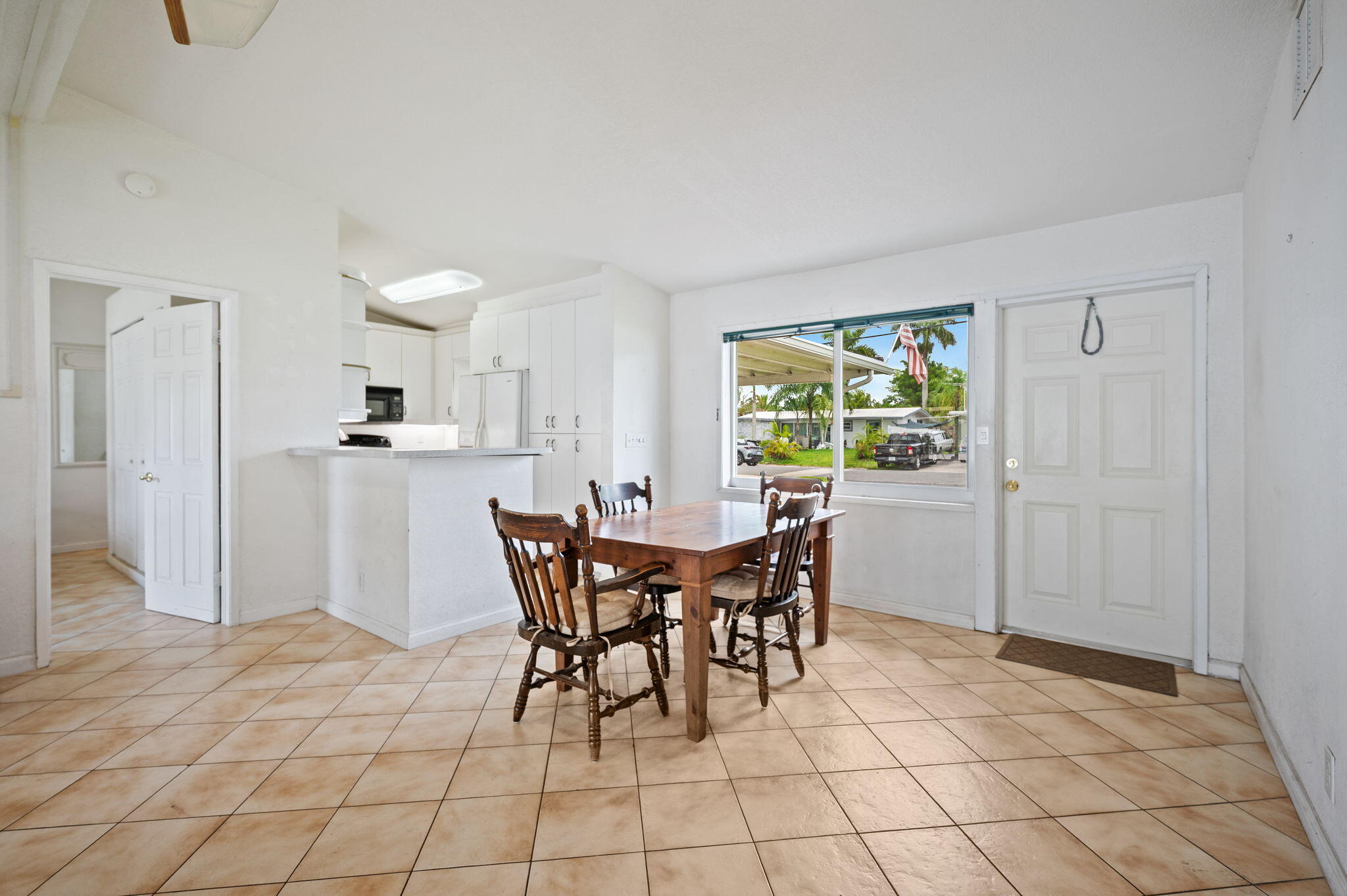 LAUDERDALE ISLES NO 2-BLK 7 - Residential