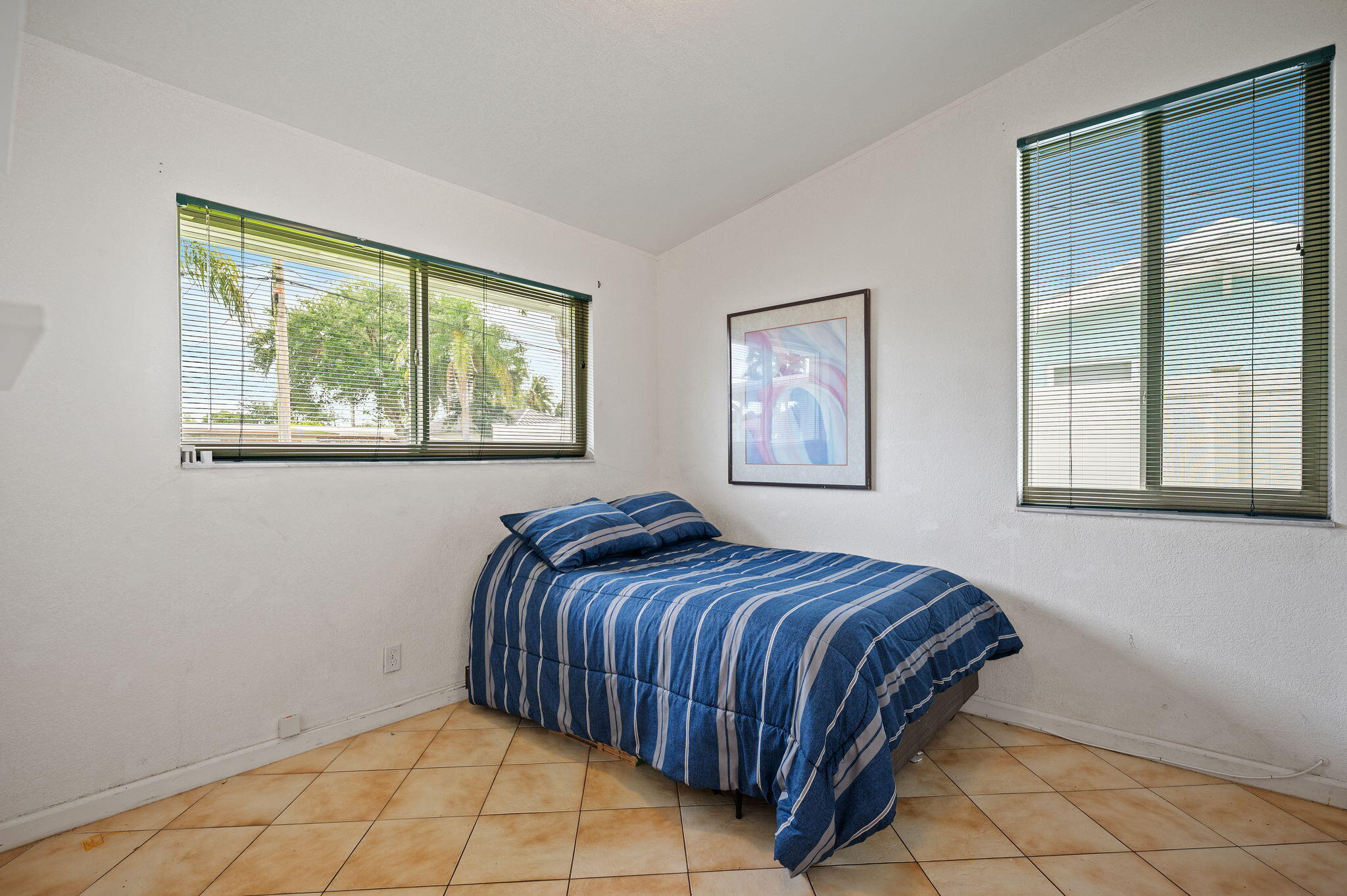 LAUDERDALE ISLES NO 2-BLK 7 - Residential