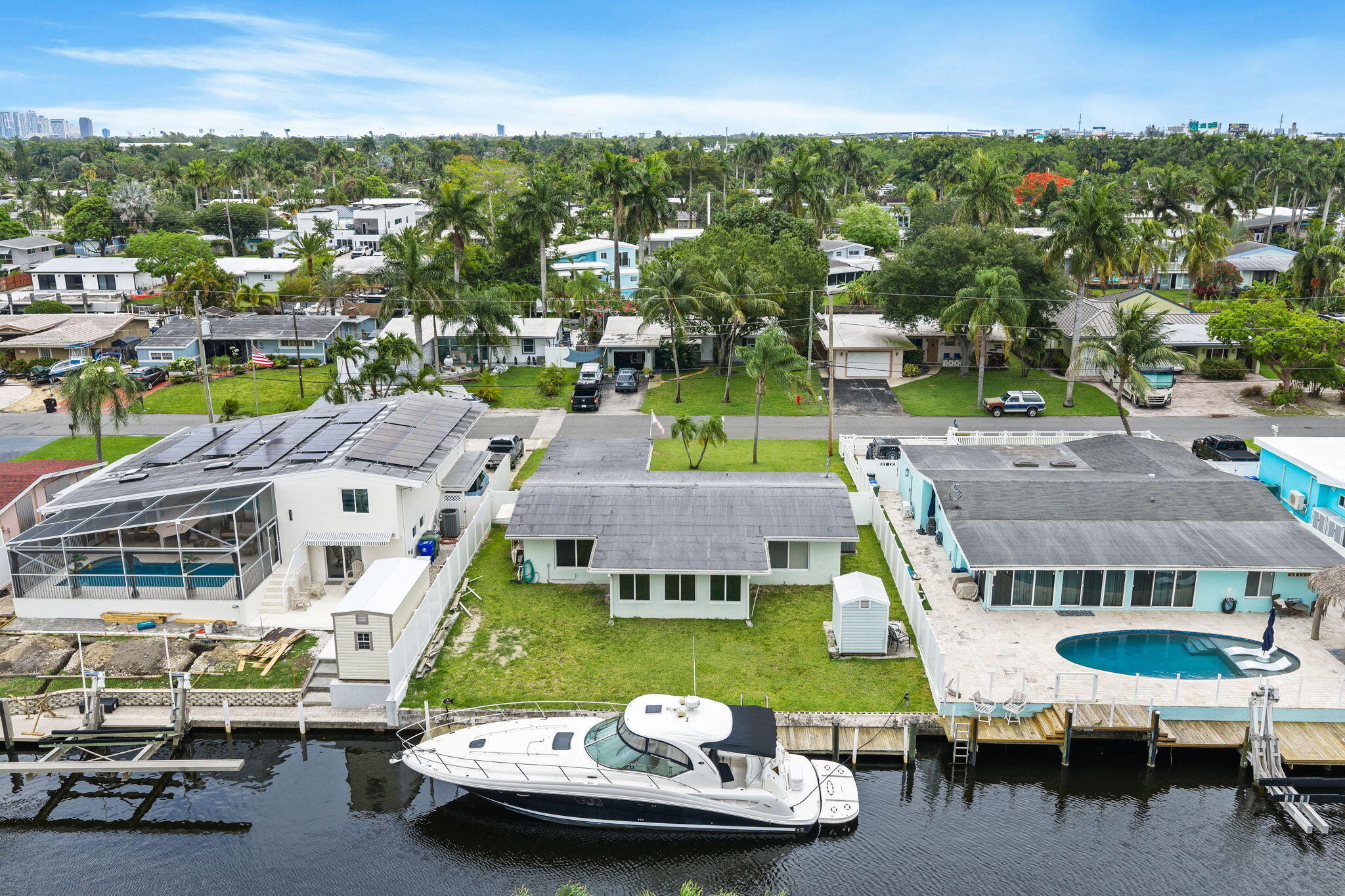 LAUDERDALE ISLES NO 2-BLK 7 - Residential