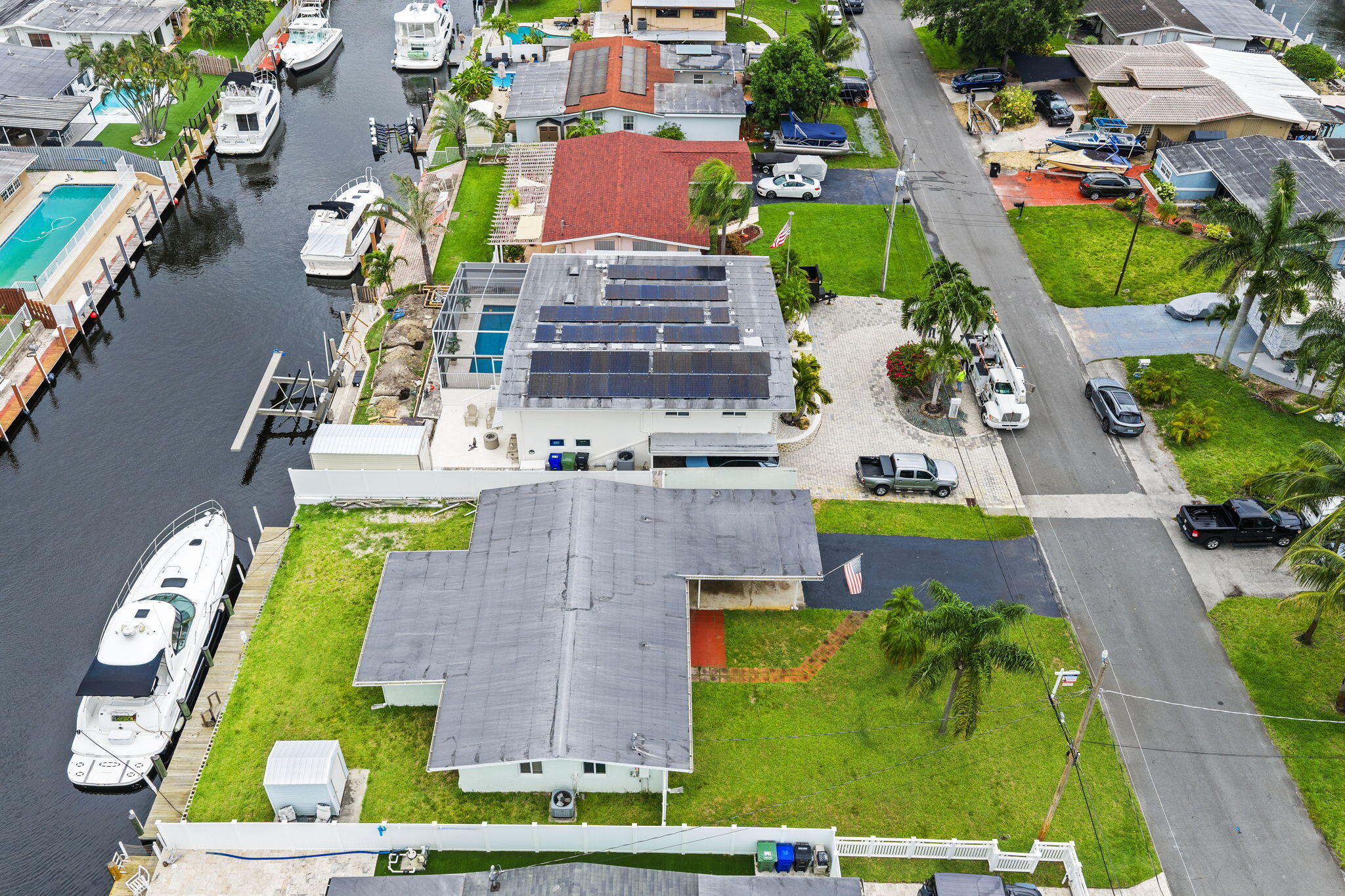 LAUDERDALE ISLES NO 2-BLK 7 - Residential