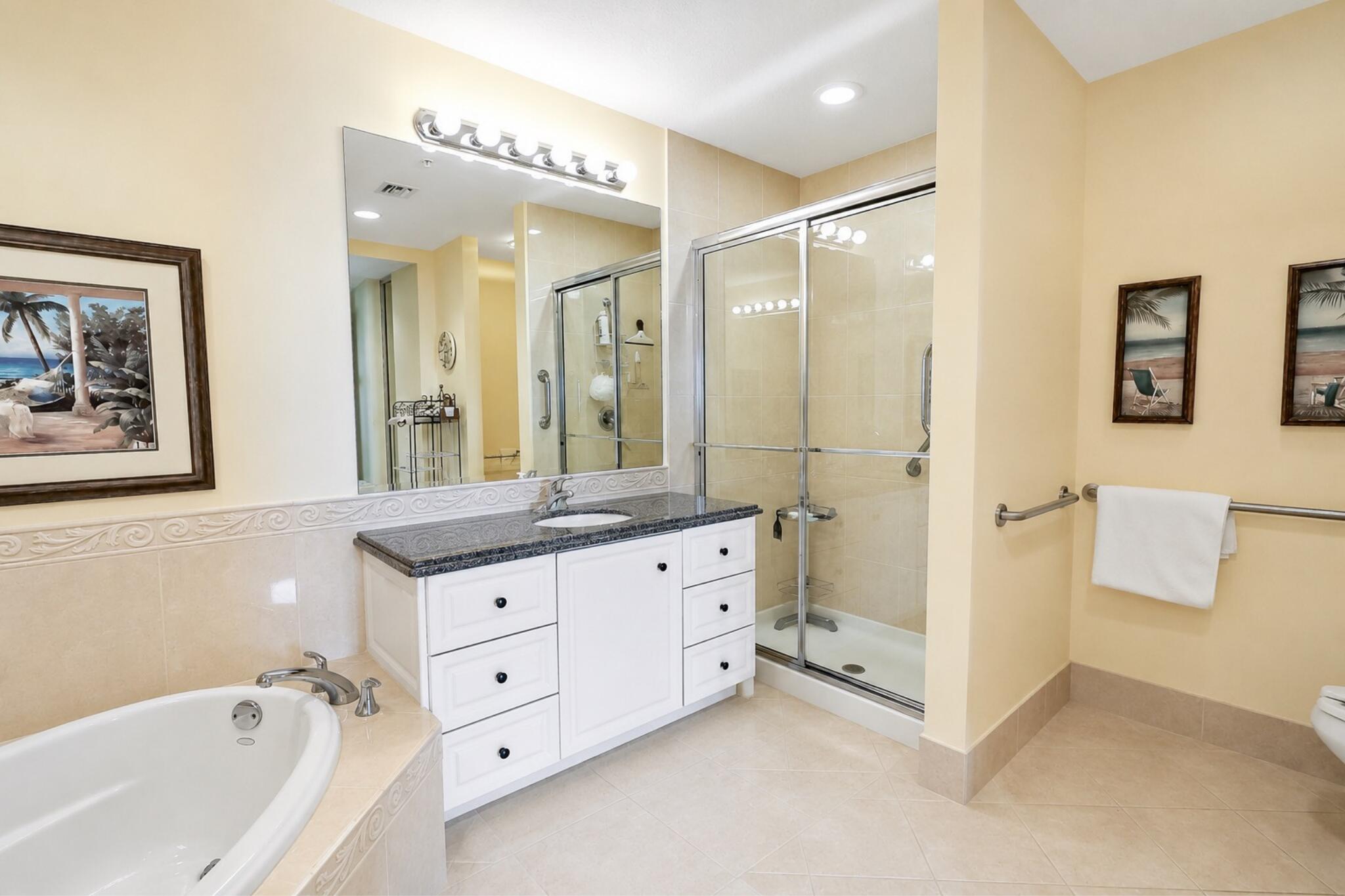 HARBOUR ISLE AT HUTCHINSON ISLAND WEST - Residential