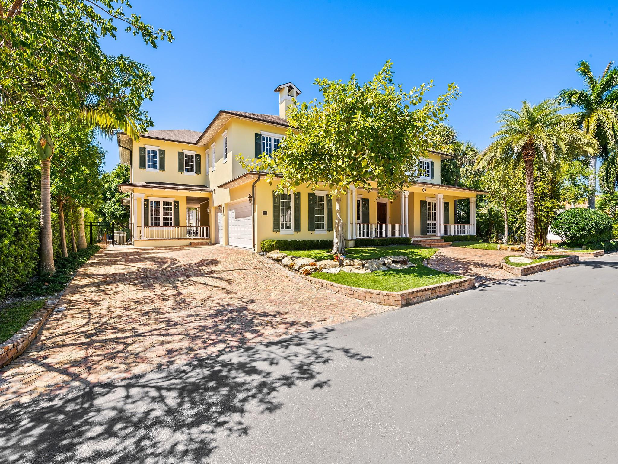 Las Olas Isles - Residential
