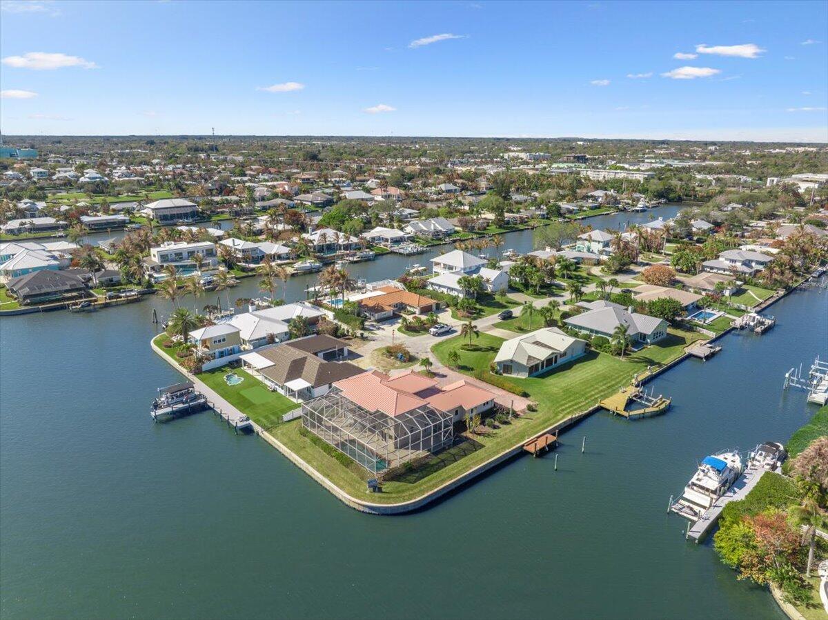 VERO ISLES PLAT NO 3 - Residential