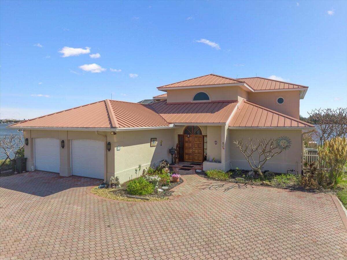 VERO ISLES PLAT NO 3 - Residential