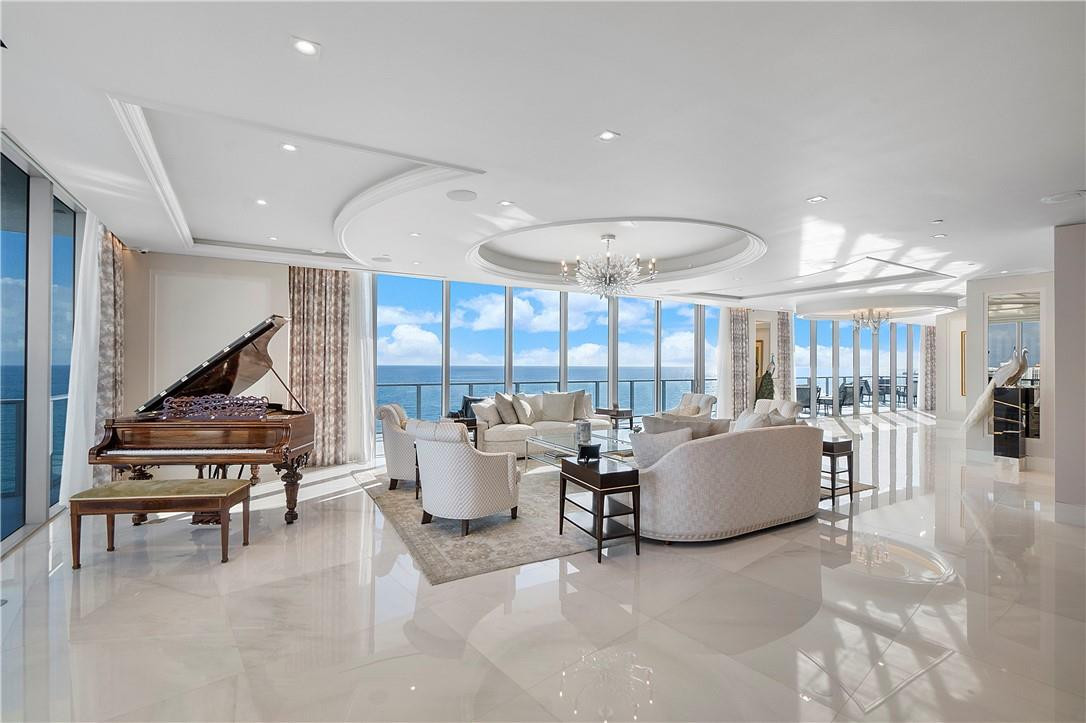 AUBERGE BEACH - Residential