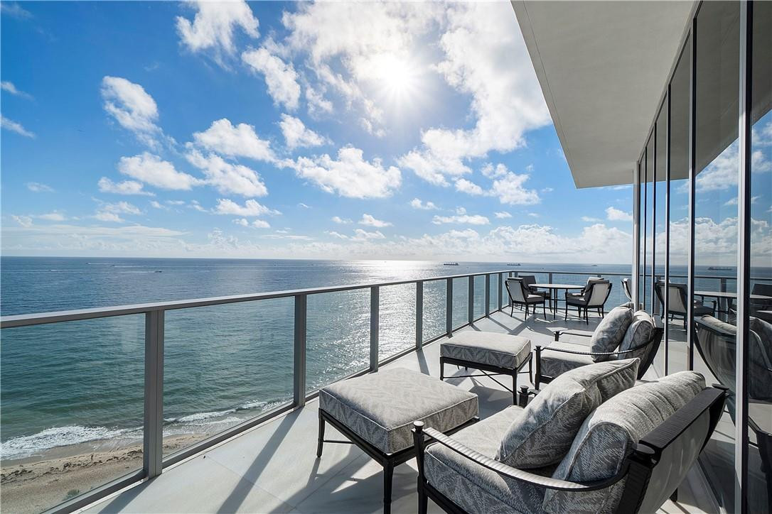 AUBERGE BEACH - Residential