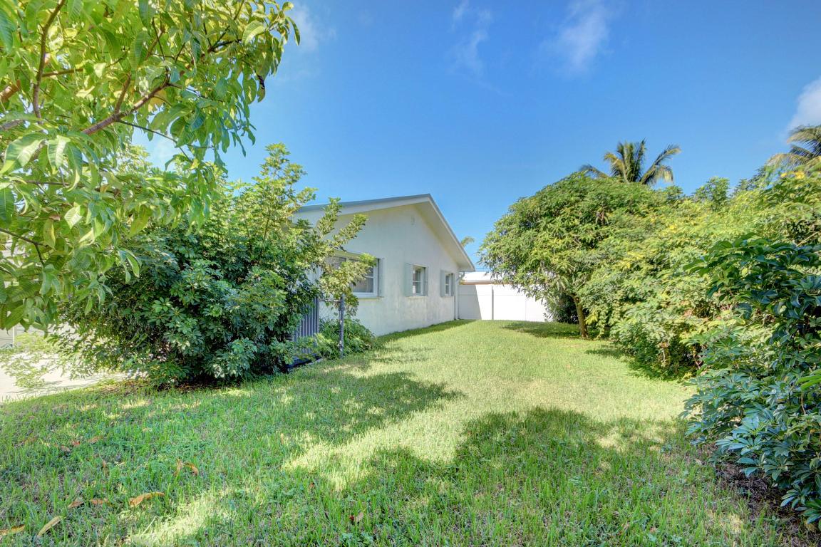 PALM BEACH ISLES 1 - Residential