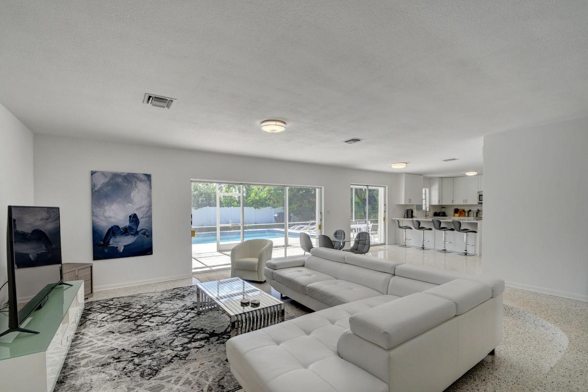 PALM BEACH ISLES 1 - Residential
