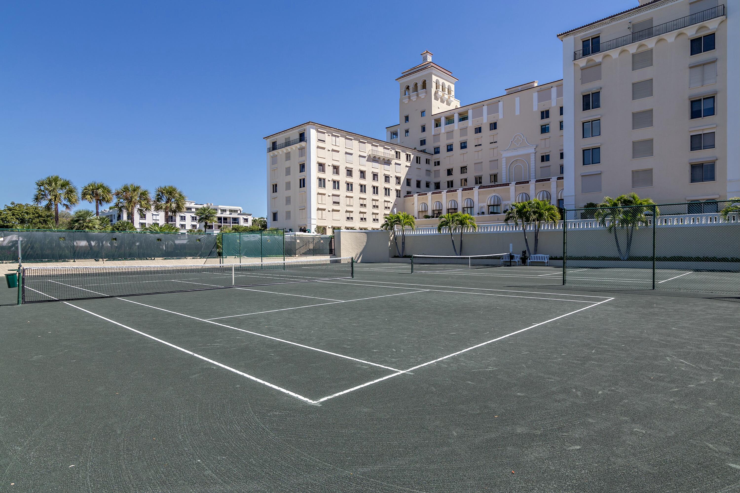 PALM BEACH BILTMORE COND DECL FILED 7-9-80 - Residential