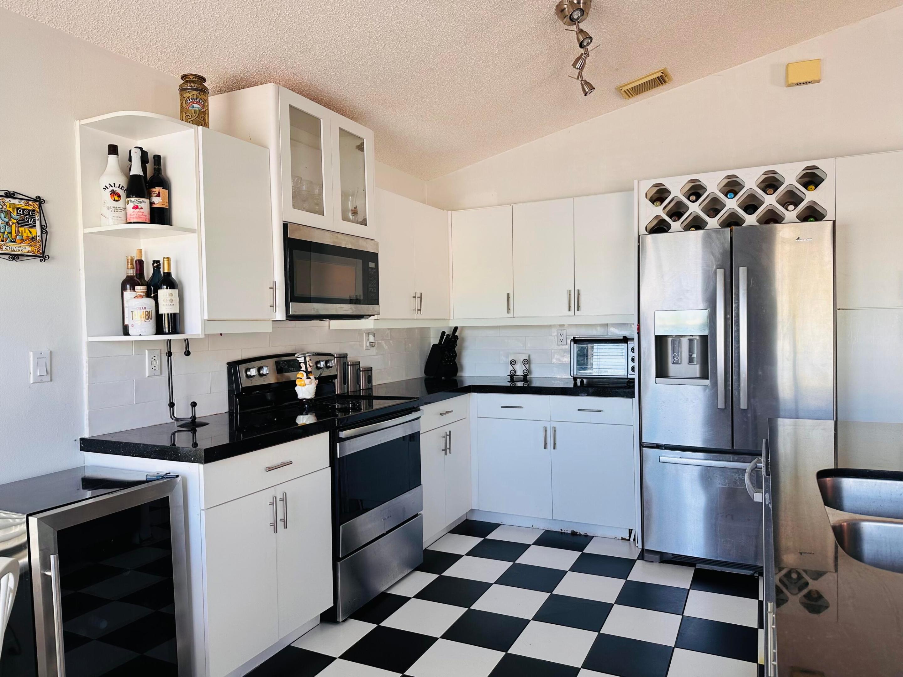 FLAMINGO ESTATES - Residential