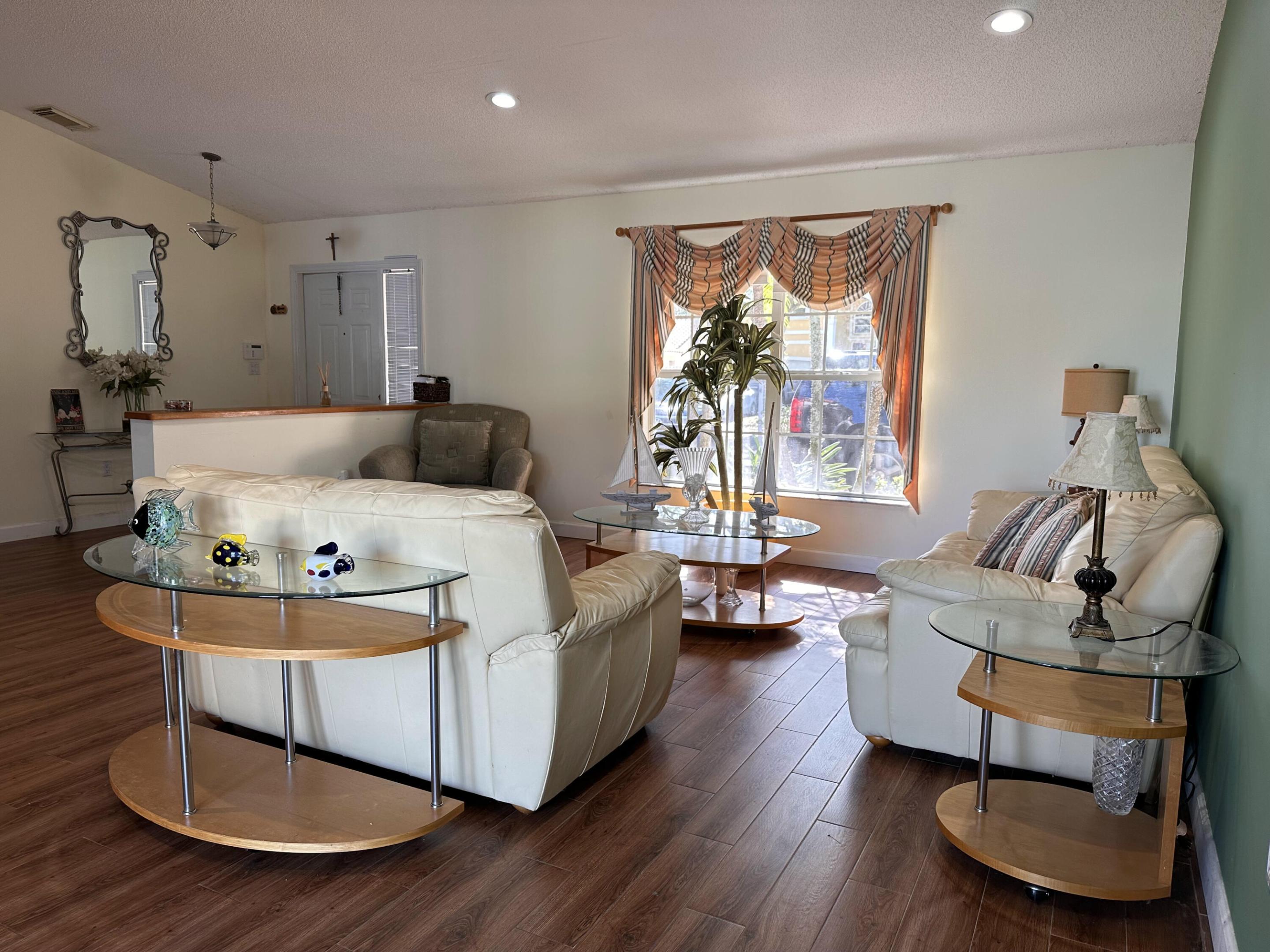 FLAMINGO ESTATES - Residential