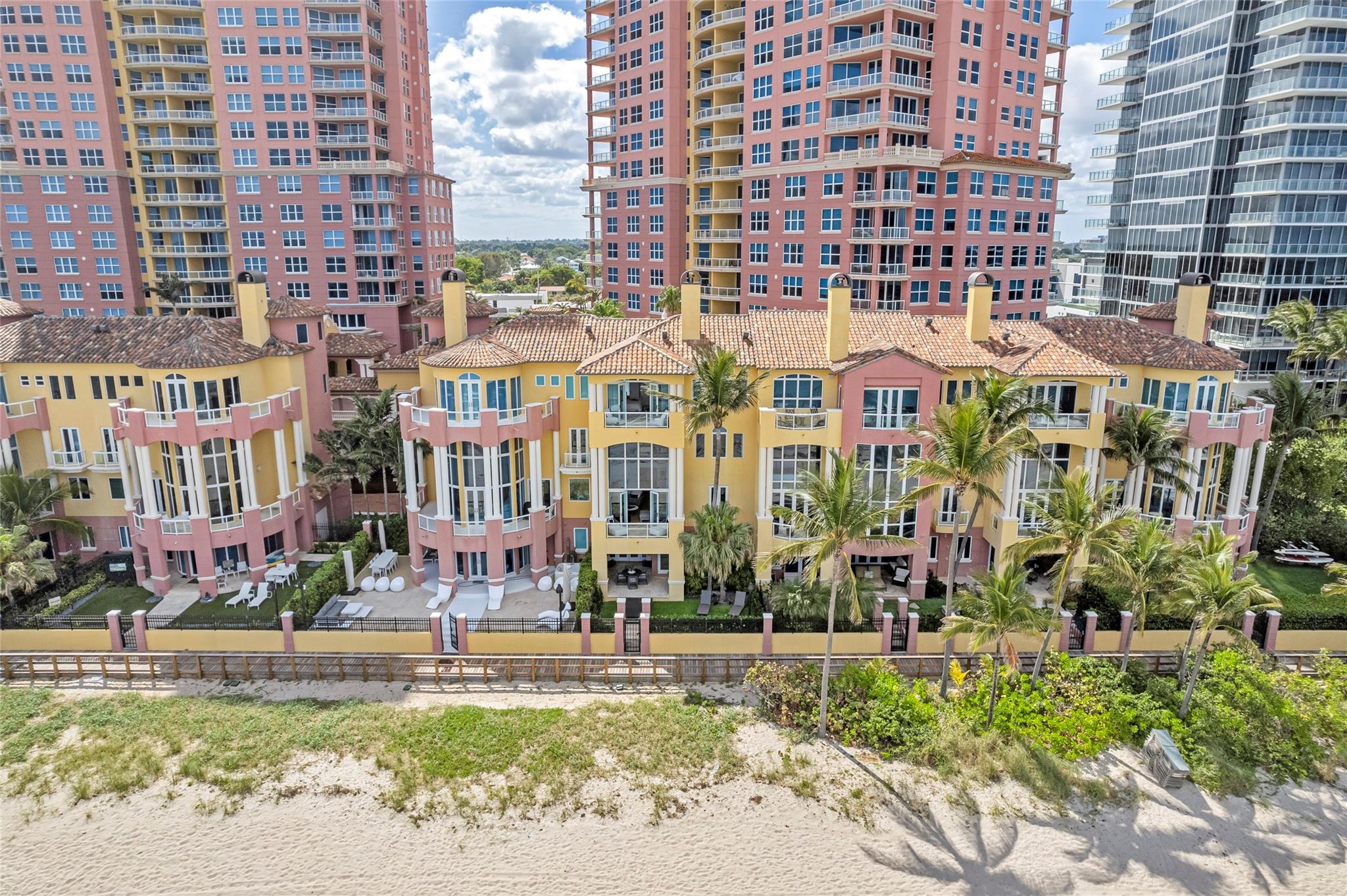 The Palms Townhouse Condo - Residential