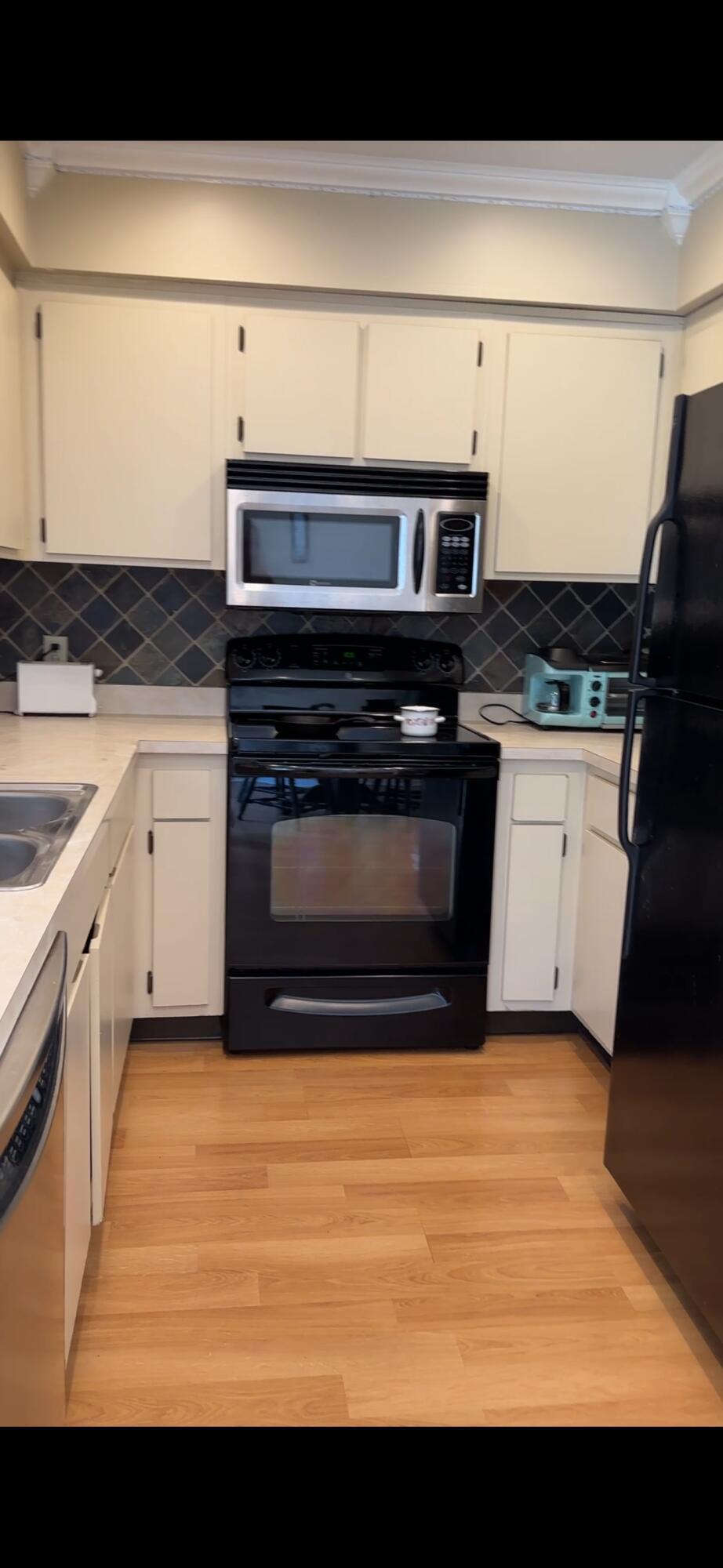 FOX RUN - Residential Lease