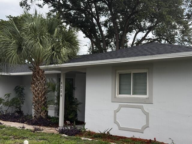 welcome to your new home in the heart of  palm beach garden  ! This spectacular remodeled house combines modern design ,comfort and efficiency . Whit high quality finishes and a spacious distribution ,it is the perfect option for those looking to move without the need for additional renovation FEATURED FEATURED Completely remodeled ready to live in moder kitchen with new cabinets and ceramic backsplash new tile floors thoughout the house updated bathrooms with elegant finishes skylights greater safety and naturallight new roof and recent air conditioning for great efficiency large backyard ideal for meetings or future extensions great view of the  canal